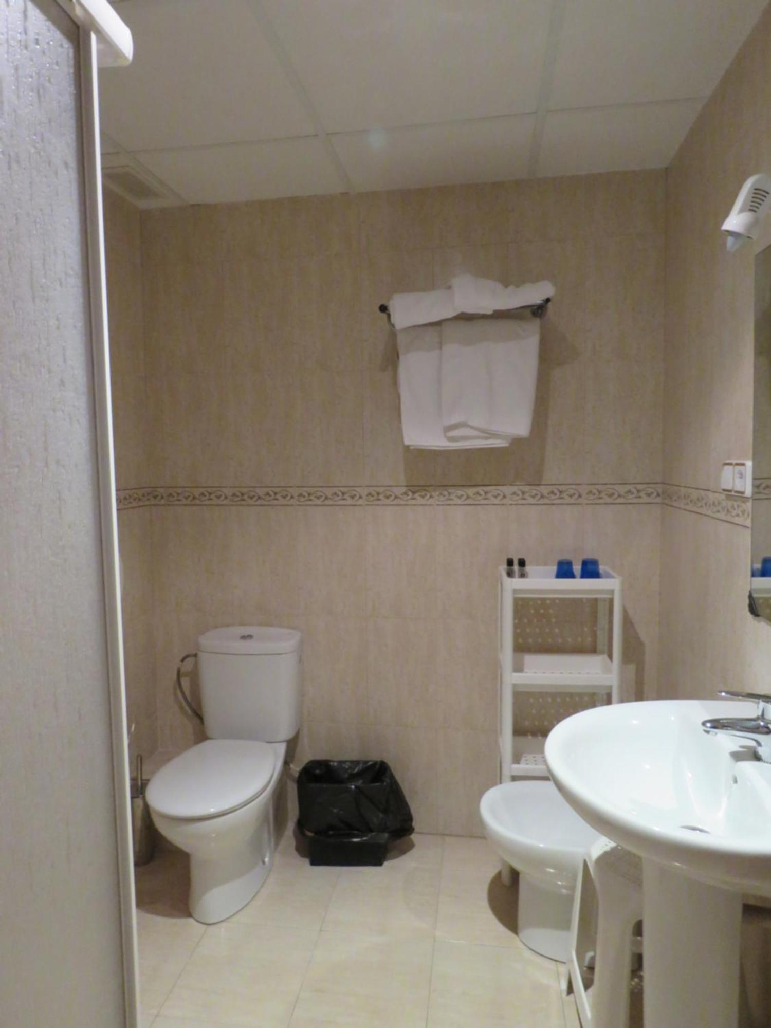 Hotel Alain Силья Экстерьер фото